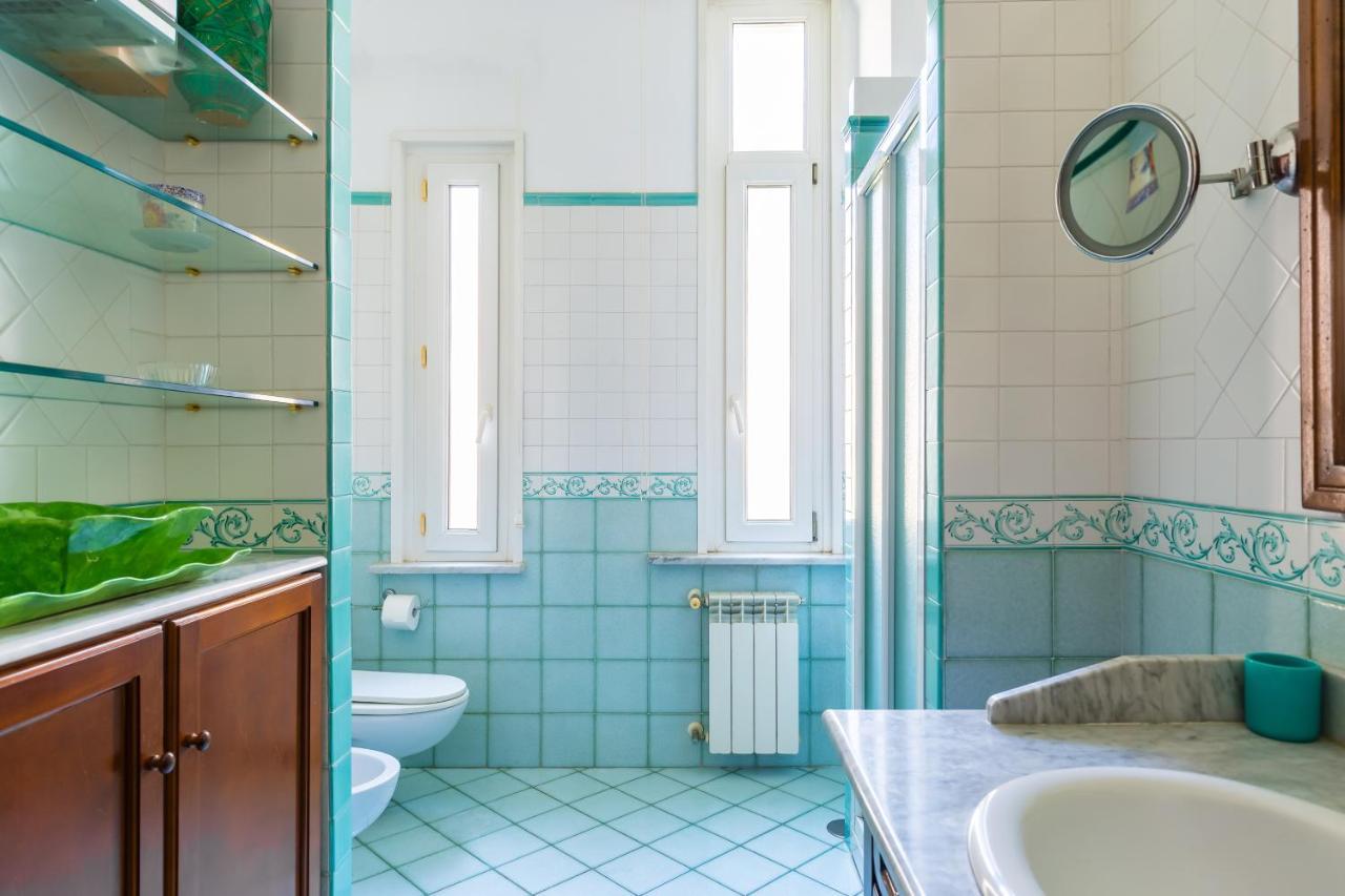Grand Classic Apartment At San Martino By Napoliapartments Luaran gambar