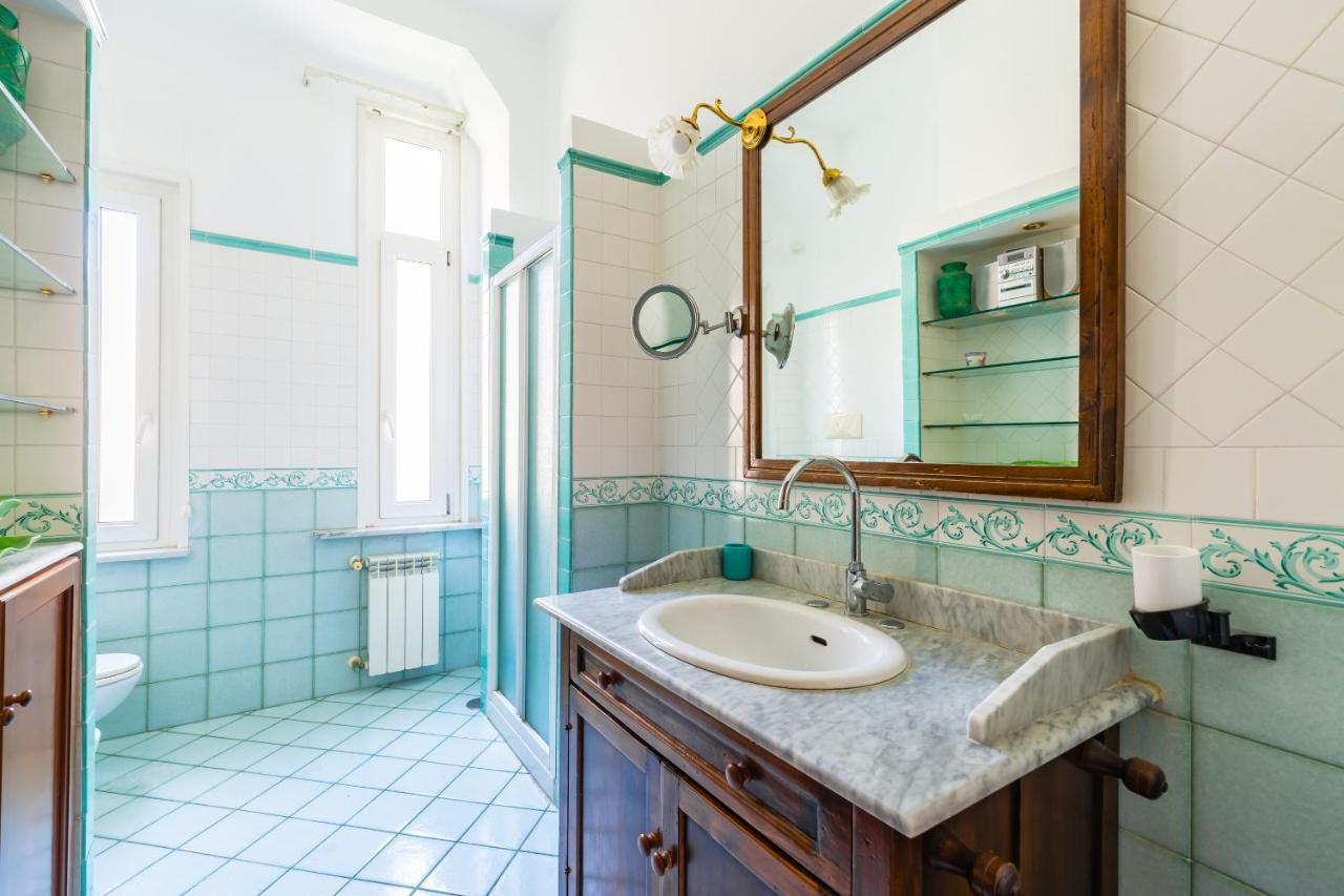 Grand Classic Apartment At San Martino By Napoliapartments Luaran gambar
