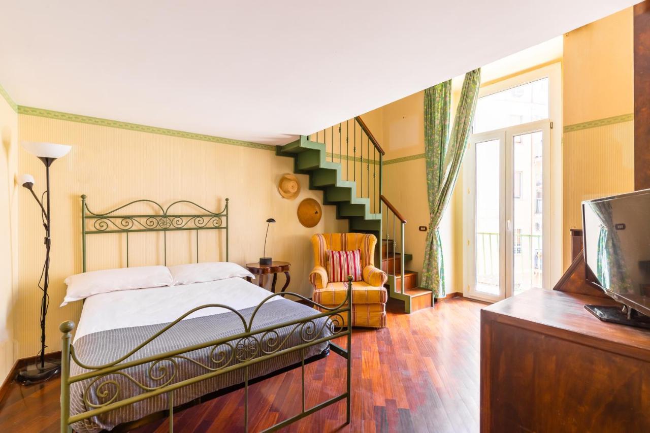 Grand Classic Apartment At San Martino By Napoliapartments Luaran gambar