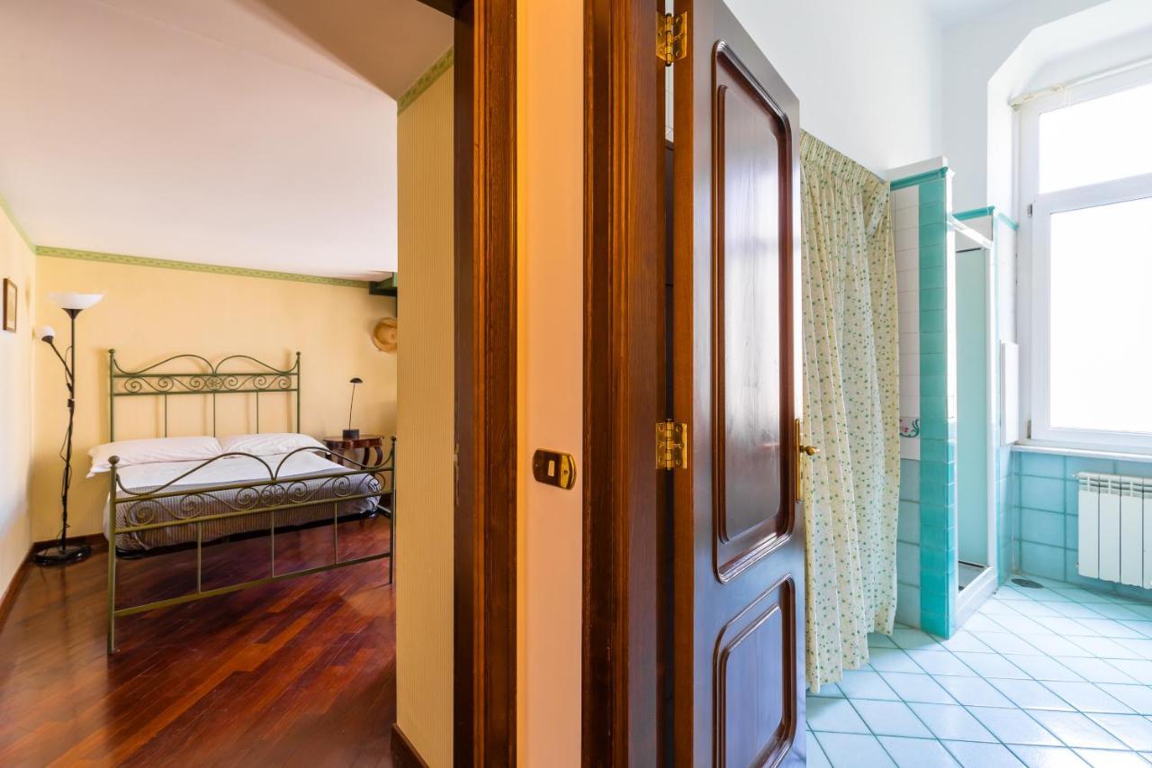 Grand Classic Apartment At San Martino By Napoliapartments Luaran gambar